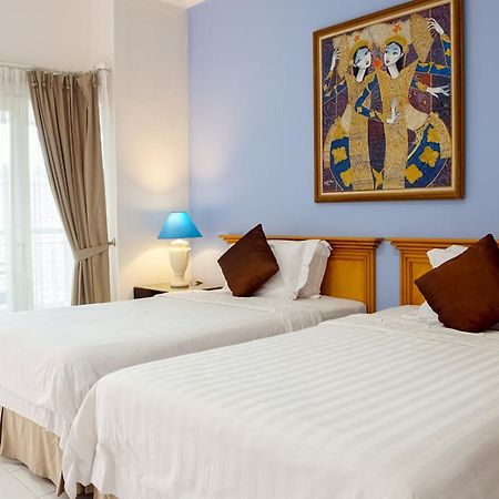 Topaz Guest House Jakarta Buitenkant foto